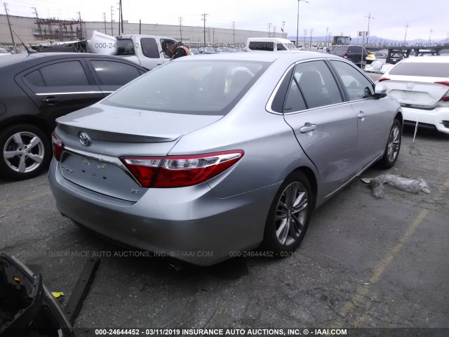 4T1BF1FK8GU261252 - 2016 TOYOTA CAMRY LE/XLE/SE/XSE 银色 照片 4
