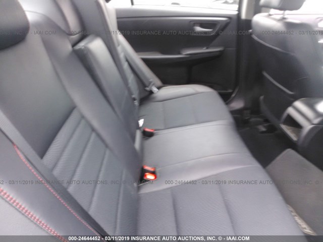 4T1BF1FK8GU261252 - 2016 TOYOTA CAMRY LE/XLE/SE/XSE 银色 照片 8