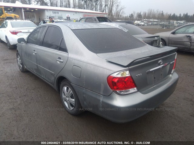 4T1BE30K06U677141 - 2006 TOYOTA CAMRY LE/XLE/SE GRAY photo 3