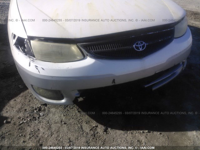 2T1CG22PX1C475645 - 2001 TOYOTA CAMRY SOLARA SE WHITE photo 6