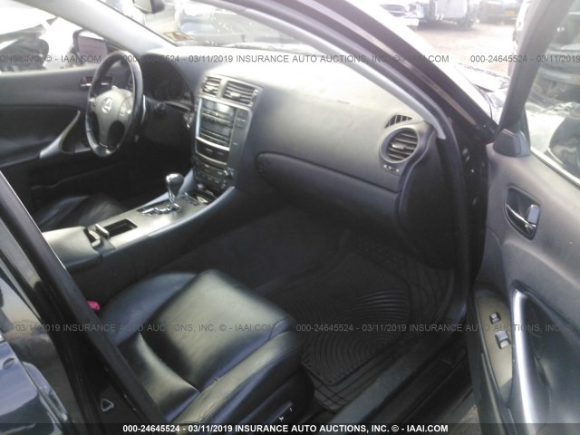 JTHCK262385016735 - 2008 LEXUS IS 250 BLACK photo 5