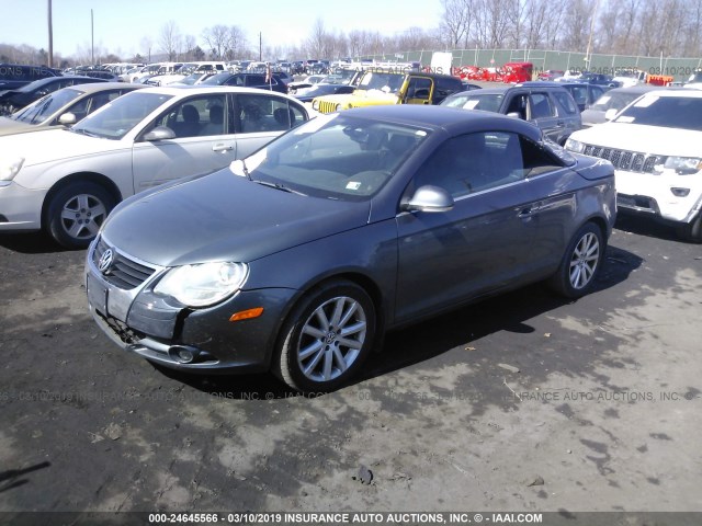 WVWFA71F27V037017 - 2007 VOLKSWAGEN EOS 2.0T LUXURY GRAY photo 2