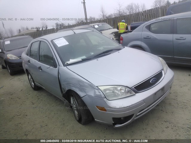 1FAHP34N87W198085 - 2007 FORD FOCUS ZX4/S/SE/SES SILVER photo 1