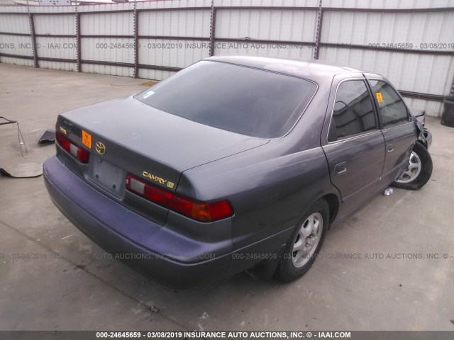 4T1BG22K3XU887946 - 1999 TOYOTA CAMRY CE/LE/XLE GRAY photo 4