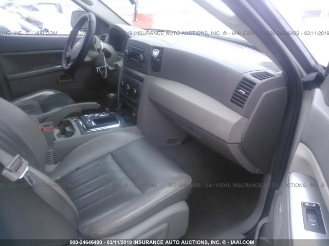 1J8HR48P47C693013 - 2007 JEEP GRAND CHEROKEE LAREDO/COLUMBIA/FREEDOM 灰色 照片 5