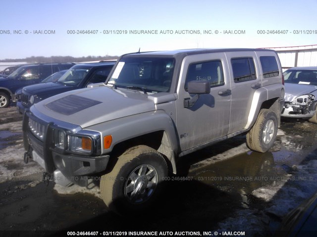 5GTEN13E988124844 - 2008 HUMMER H3 SILVER photo 2