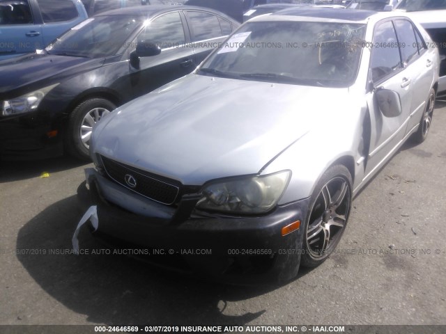 JTHBD192120047496 - 2002 LEXUS IS 300 SILVER photo 6