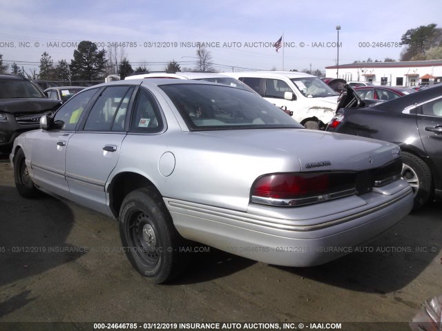 2FALP74WXSX207201 - 1995 FORD CROWN VICTORIA LX SILVER photo 3