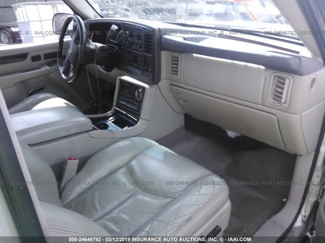 1GYEC63N05R275534 - 2005 CADILLAC ESCALADE LUXURY WHITE photo 5