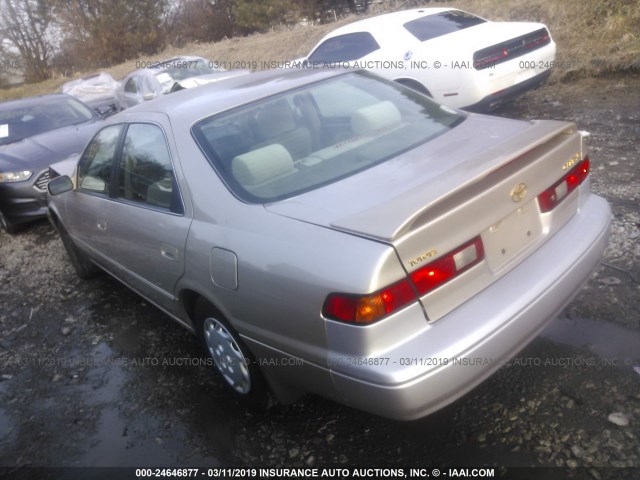 4T1BG22K6WU860450 - 1998 TOYOTA CAMRY CE/LE/XLE TAN photo 3