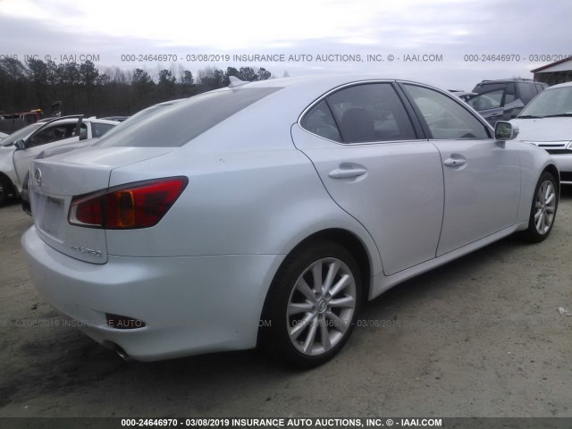 JTHCK262X95031749 - 2009 LEXUS IS 250 WHITE photo 4