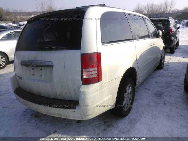 2A8HR54P28R782048 - 2008 CHRYSLER TOWN & COUNTRY TOURING WHITE photo 4
