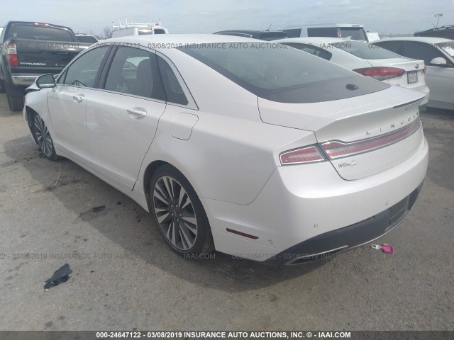 3LN6L5EC6HR624135 - 2017 LINCOLN MKZ RESERVE WHITE photo 3