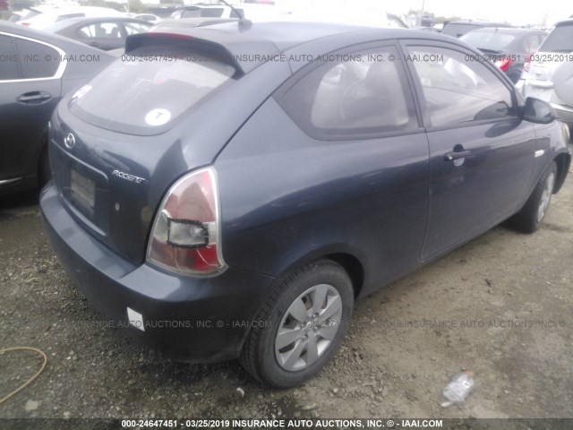 KMHCM36C99U142465 - 2009 HYUNDAI ACCENT GS GRAY photo 4