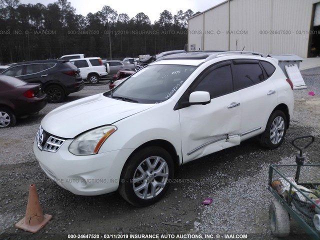 JN8AS5MT4DW510410 - 2013 NISSAN ROGUE S/SV WHITE photo 2