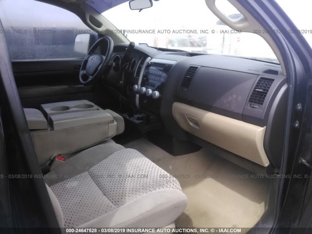 5TFRM5F12AX014189 - 2010 TOYOTA TUNDRA DOUBLE CAB SR5 BLACK photo 5