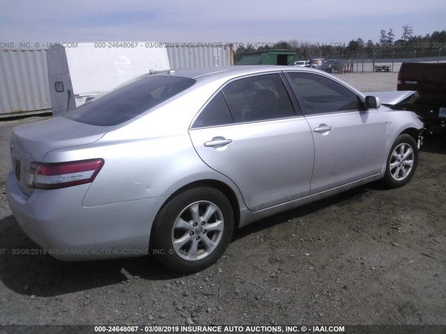 4T1BF3EK5AU511809 - 2010 TOYOTA CAMRY SE/LE/XLE SILVER photo 4