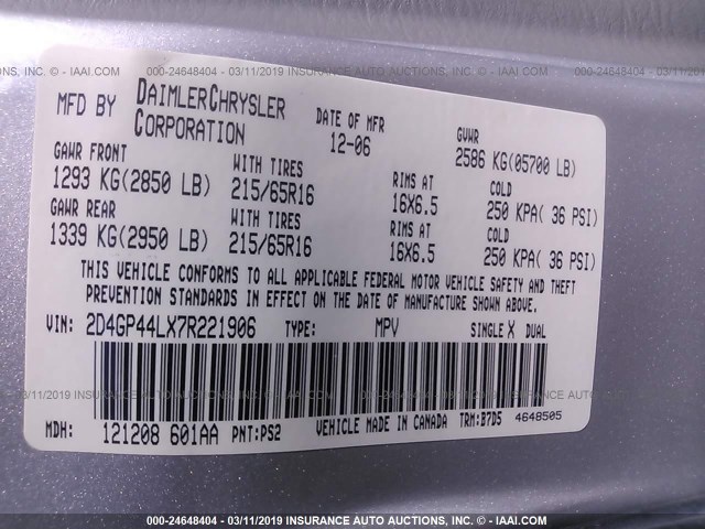 2D4GP44LX7R221906 - 2007 DODGE GRAND CARAVAN SXT SILVER photo 9