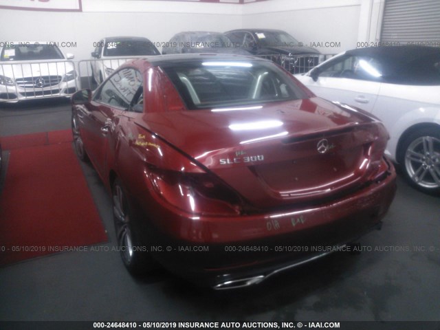 WDDPK3JA5HF141260 - 2017 MERCEDES-BENZ SLC 300 RED photo 3