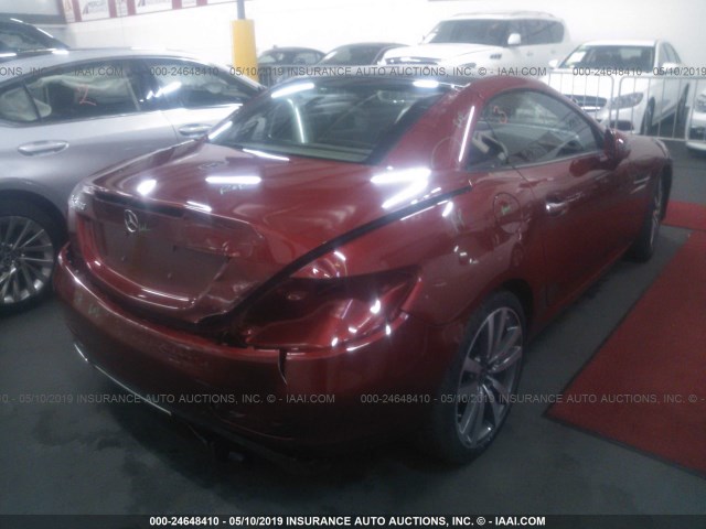 WDDPK3JA5HF141260 - 2017 MERCEDES-BENZ SLC 300 RED photo 4