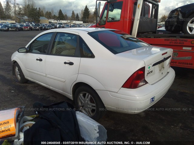 1FAFP34P03W321221 - 2003 FORD FOCUS SE/SE COMFORT/SE SPORT WHITE photo 3