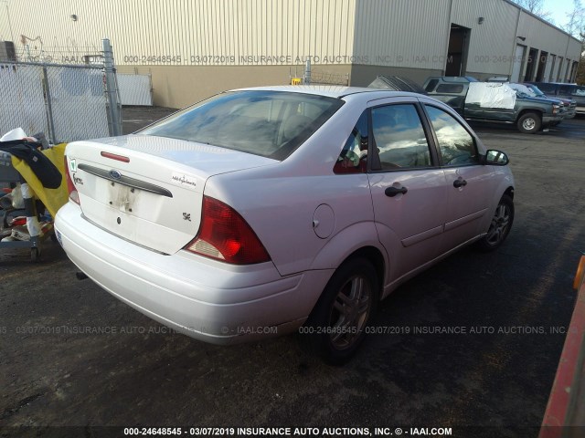 1FAFP34P03W321221 - 2003 FORD FOCUS SE/SE COMFORT/SE SPORT WHITE photo 4