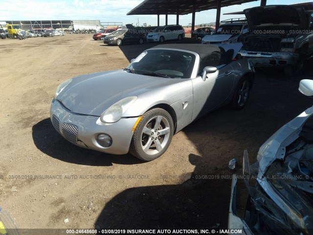 1G2MB35B36Y118615 - 2006 PONTIAC SOLSTICE SILVER photo 2