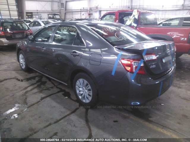 4T1BD1FK1CU013781 - 2012 TOYOTA CAMRY HYBRID/LE/XLE GRAY photo 3