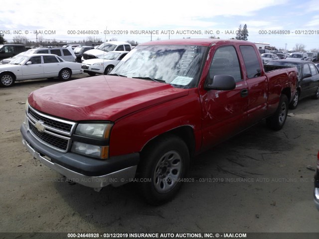 1GCEC19X27Z107964 - 2007 CHEVROLET SILVERADO C1500 CLASSIC RED photo 2