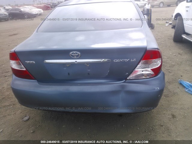 JTDBE32K820054790 - 2002 TOYOTA CAMRY LE/XLE/SE Light Blue photo 6