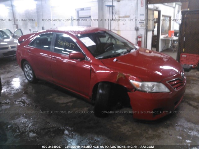 4T1BF3EK0BU592896 - 2011 TOYOTA CAMRY SE/LE/XLE RED photo 1