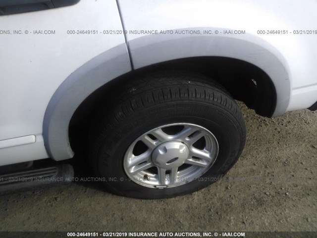 1FMZU62E02ZB64527 - 2002 FORD EXPLORER XLS WHITE photo 6