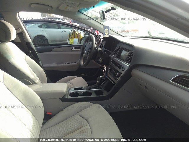 5NPE24AFXFH222213 - 2015 HYUNDAI SONATA SE GRAY photo 5