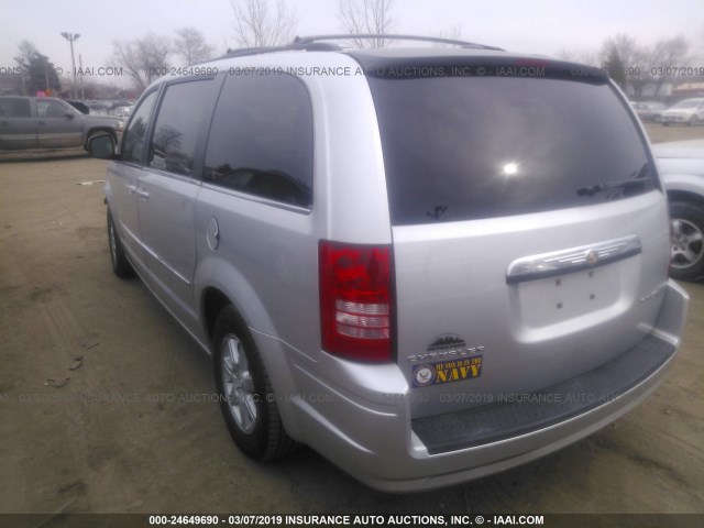 2A4RR5D10AR468230 - 2010 CHRYSLER TOWN & COUNTRY TOURING SILVER photo 3