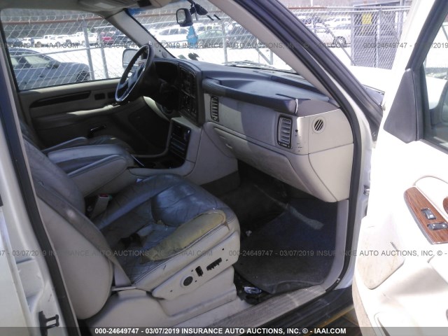 3GYEK63N03G258264 - 2003 CADILLAC ESCALADE EXT WHITE photo 5