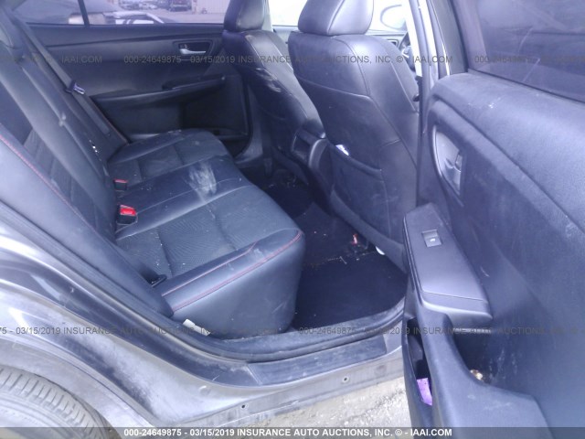 4T1BF1FK3GU222231 - 2016 TOYOTA CAMRY LE/XLE/SE/XSE ნაცრისფერი ფოტო 8