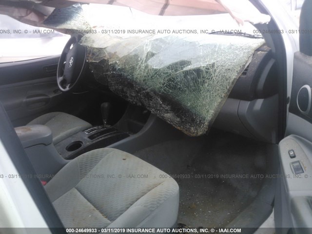 5TFJX4GN4BX001848 - 2011 TOYOTA TACOMA DOUBLE CAB 白色 照片 5