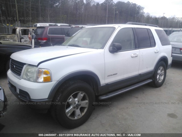 1FMZU63K82UD20105 - 2002 FORD EXPLORER XLT WHITE photo 2