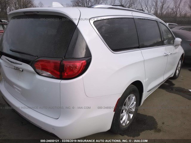 2C4RC1BG6JR290525 - 2018 CHRYSLER PACIFICA TOURING L WHITE photo 4