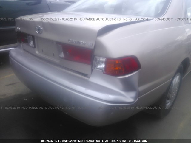 JT2BG22K010561534 - 2001 TOYOTA CAMRY CE/LE/XLE 米色 照片 6