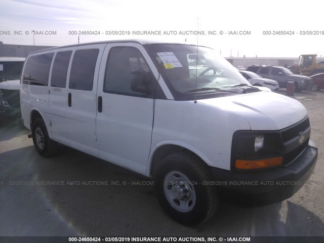 1GNZGXFA5D1167635 - 2013 CHEVROLET EXPRESS G3500 LS WHITE photo 1