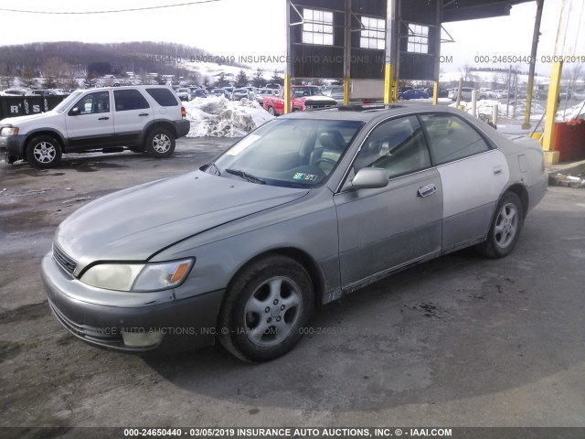 JT8BF22G2V0072420 - 1997 LEXUS ES 300 GRAY photo 2