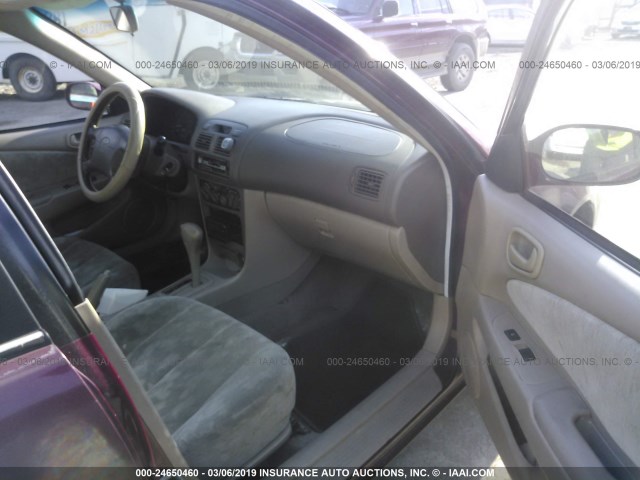 2T1BR18E6WC058942 - 1998 TOYOTA COROLLA VE/CE/LE 勃艮第红 照片 5