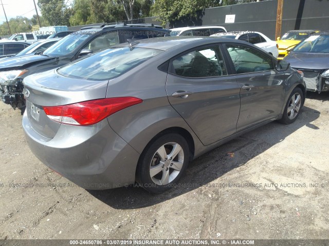 5NPDH4AE4DH365365 - 2013 HYUNDAI ELANTRA GLS/LIMITED GRAY photo 4