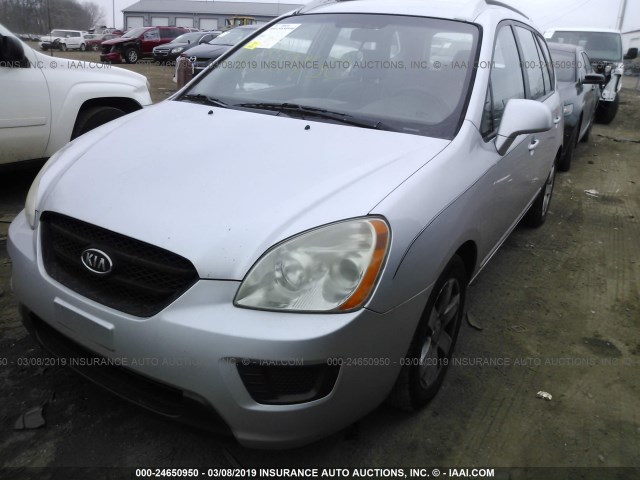 KNAFG525277079598 - 2007 KIA RONDO LX/EX SILVER photo 2