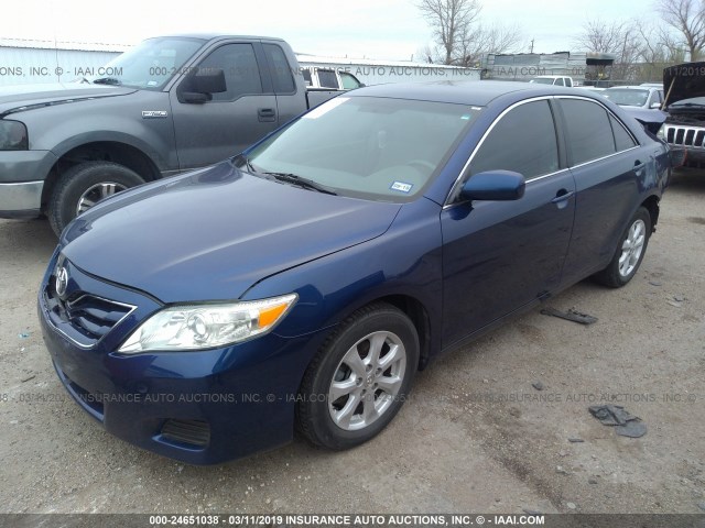 4T1BF3EK5BU621518 - 2011 TOYOTA CAMRY SE/LE/XLE BLUE photo 2