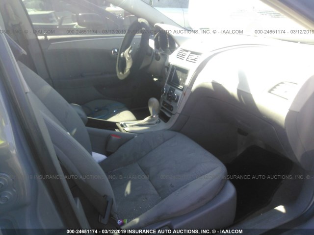 1G1ZH57B99F146940 - 2009 CHEVROLET MALIBU 1LT ლურჯი ფოტო 5