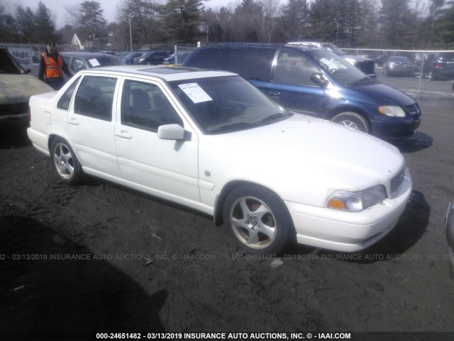 YV1LS61J8Y2654403 - 2000 VOLVO S70 SE WHITE photo 1