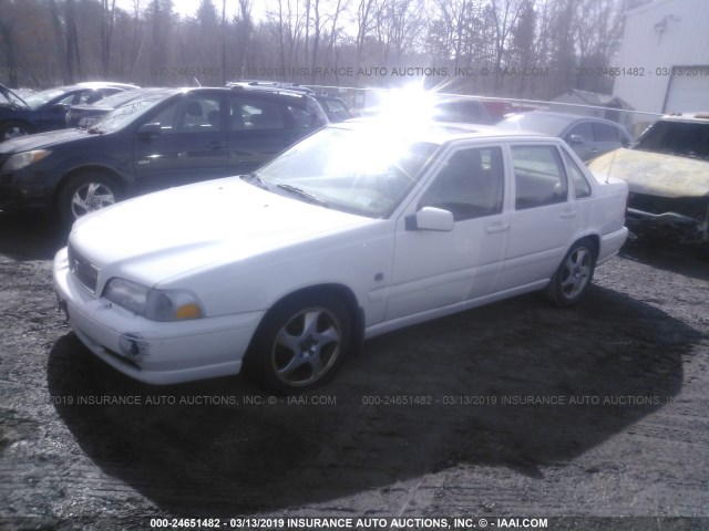 YV1LS61J8Y2654403 - 2000 VOLVO S70 SE WHITE photo 2