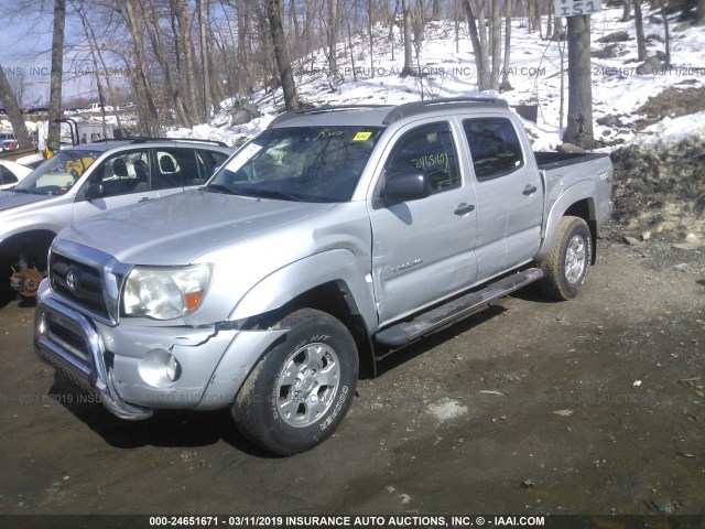 3TMJU62N18M058843 - 2008 TOYOTA TACOMA DOUBLE CAB PRERUNNER SILVER photo 2